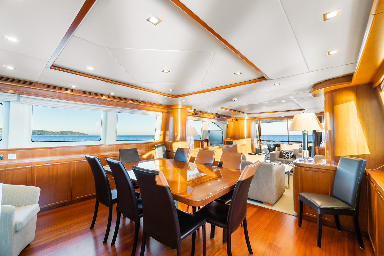 Falcon 102 Yacht For Sale Dining Area