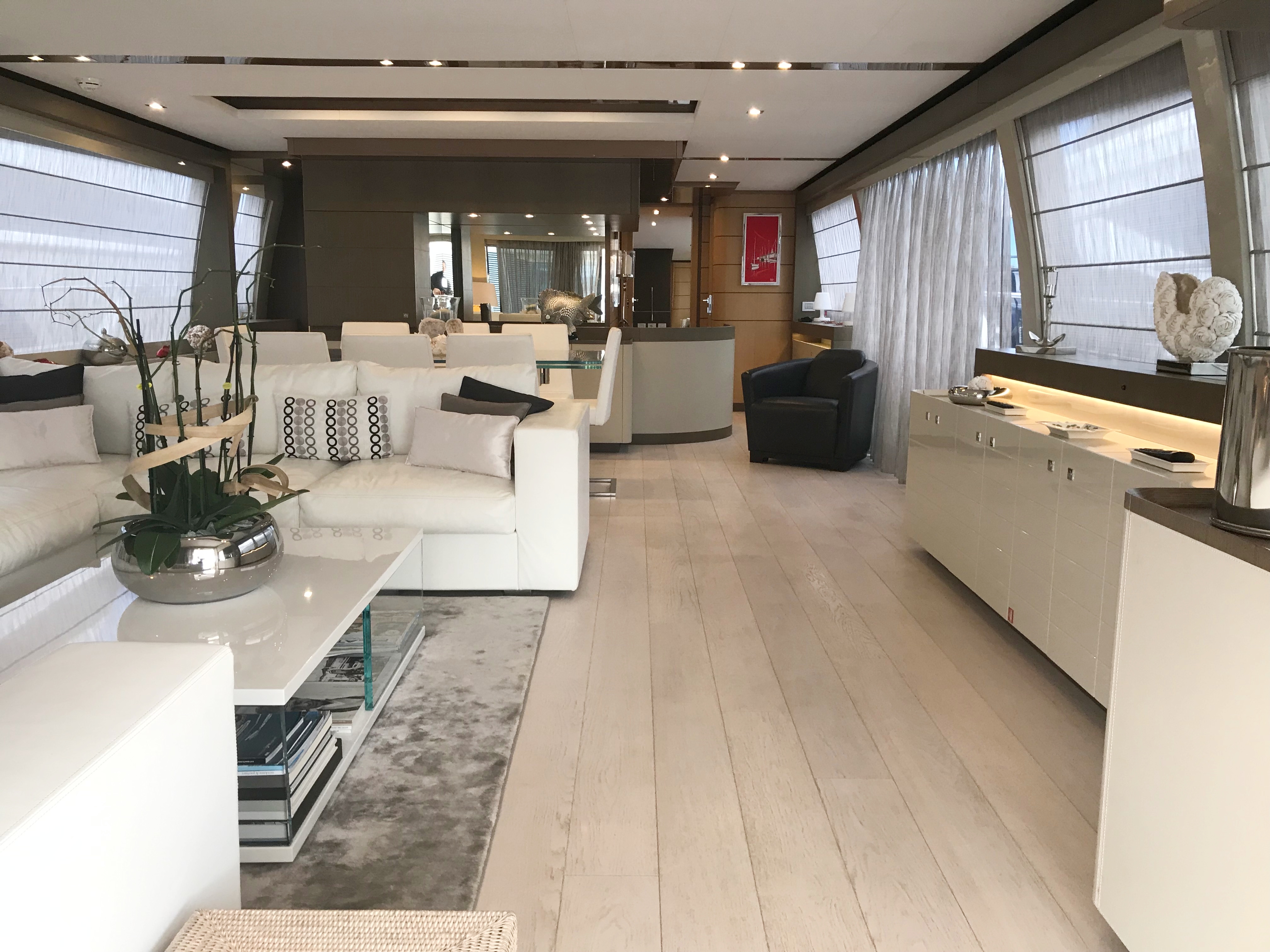 Ferretti 960 Yacht For Sale Salon 2