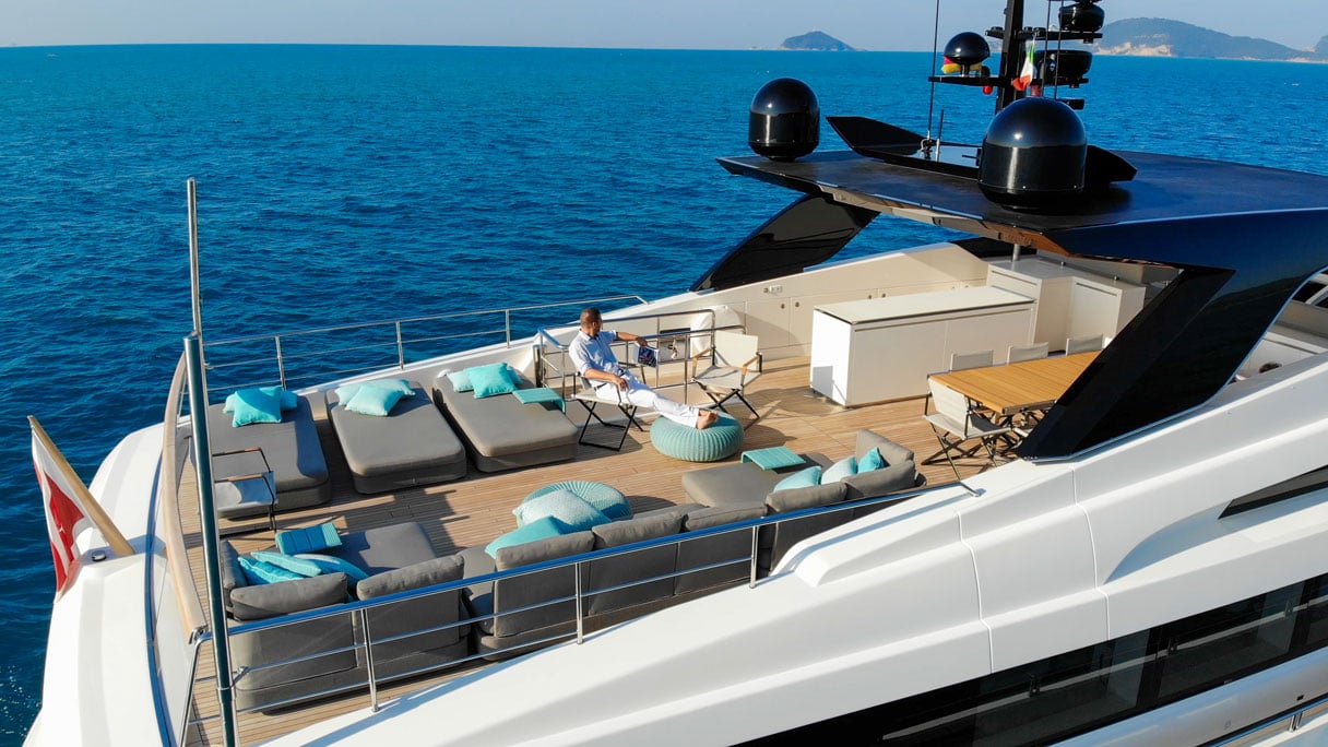 Sanlorenzo-SL106-yacht-for-sale---Exterior-18