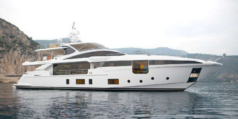 Azimut Grande 35 Metri for Sale