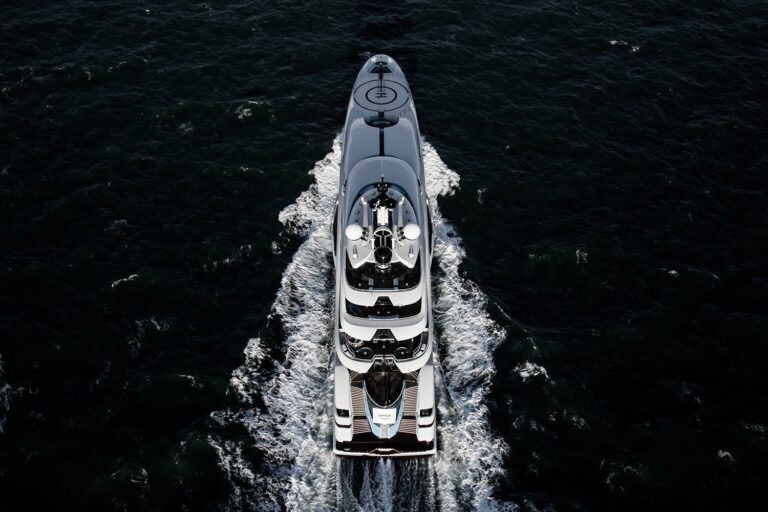 How to Negotiate the Sale of Your Yacht - breezeYachting.swiss