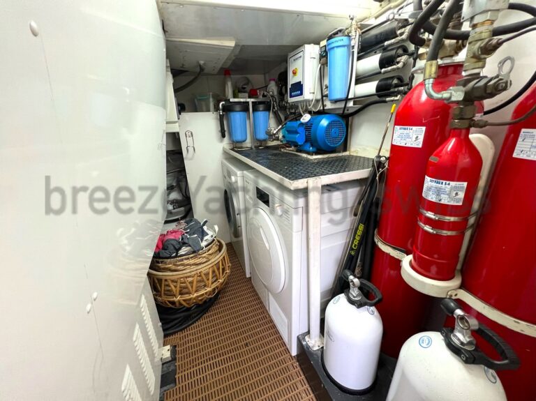 Falcon 86 Price & Specs