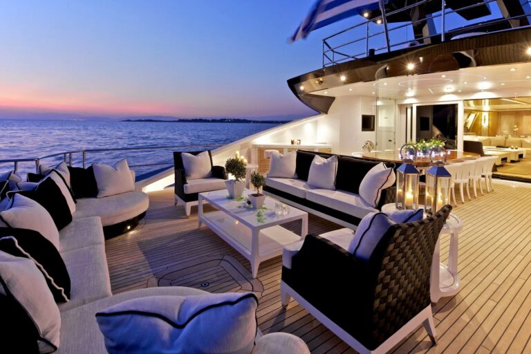 Palmer Johnson 135 Sportyacht