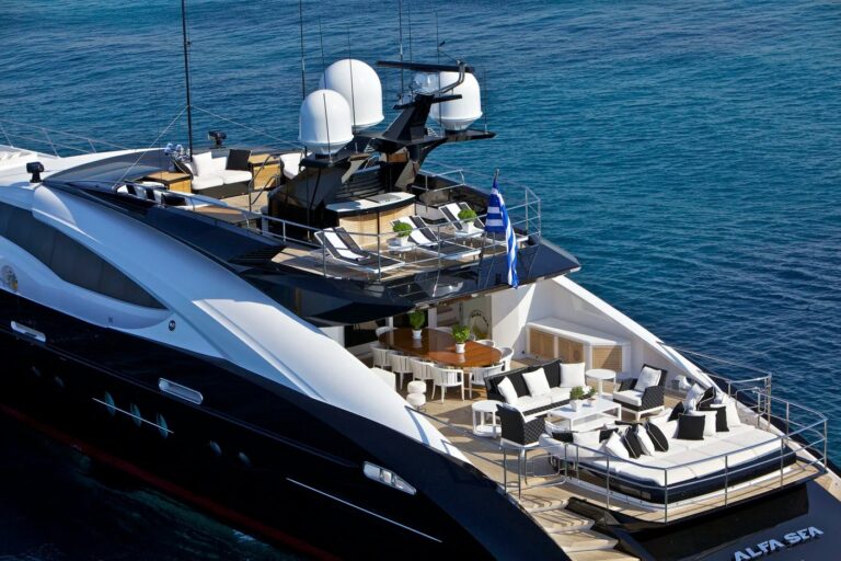 Palmer Johnson 135 Sportyacht