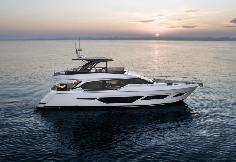 Ferretti Yachts 720 Yacht for Sale