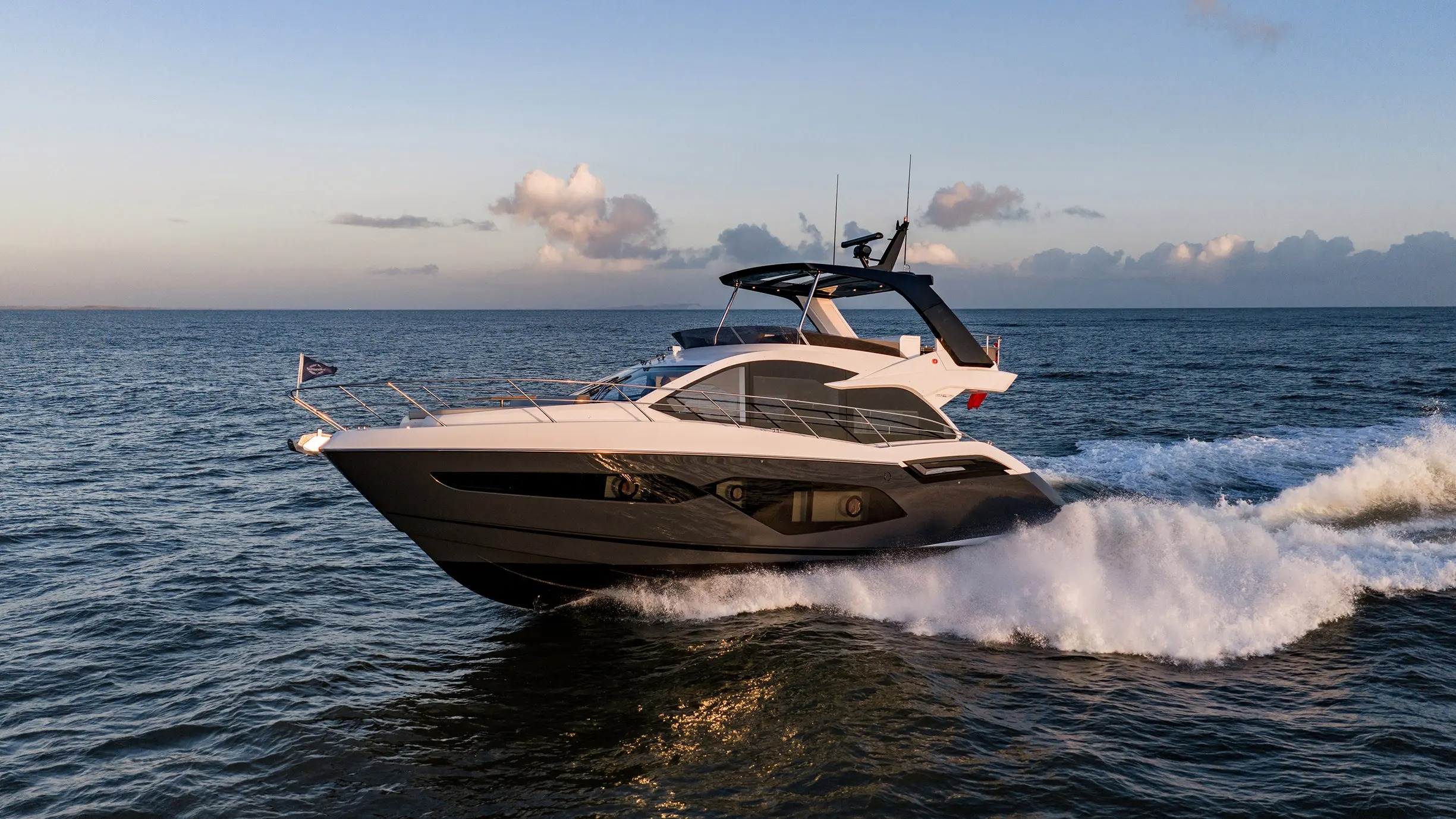 Sunseeker Manhattan 56Yacht for Sale